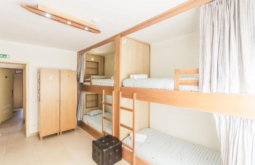 Peniche Surfcamp Hostel-1