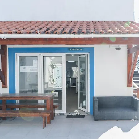 Peniche Surfcamp Hostel-3