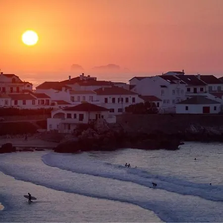 Peniche Surfcamp Hostel-3